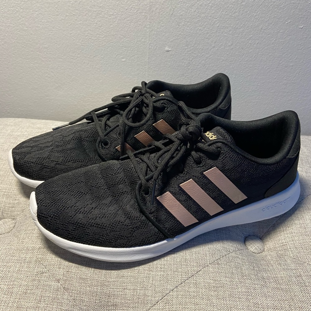 Adidas cloud foam sneakers